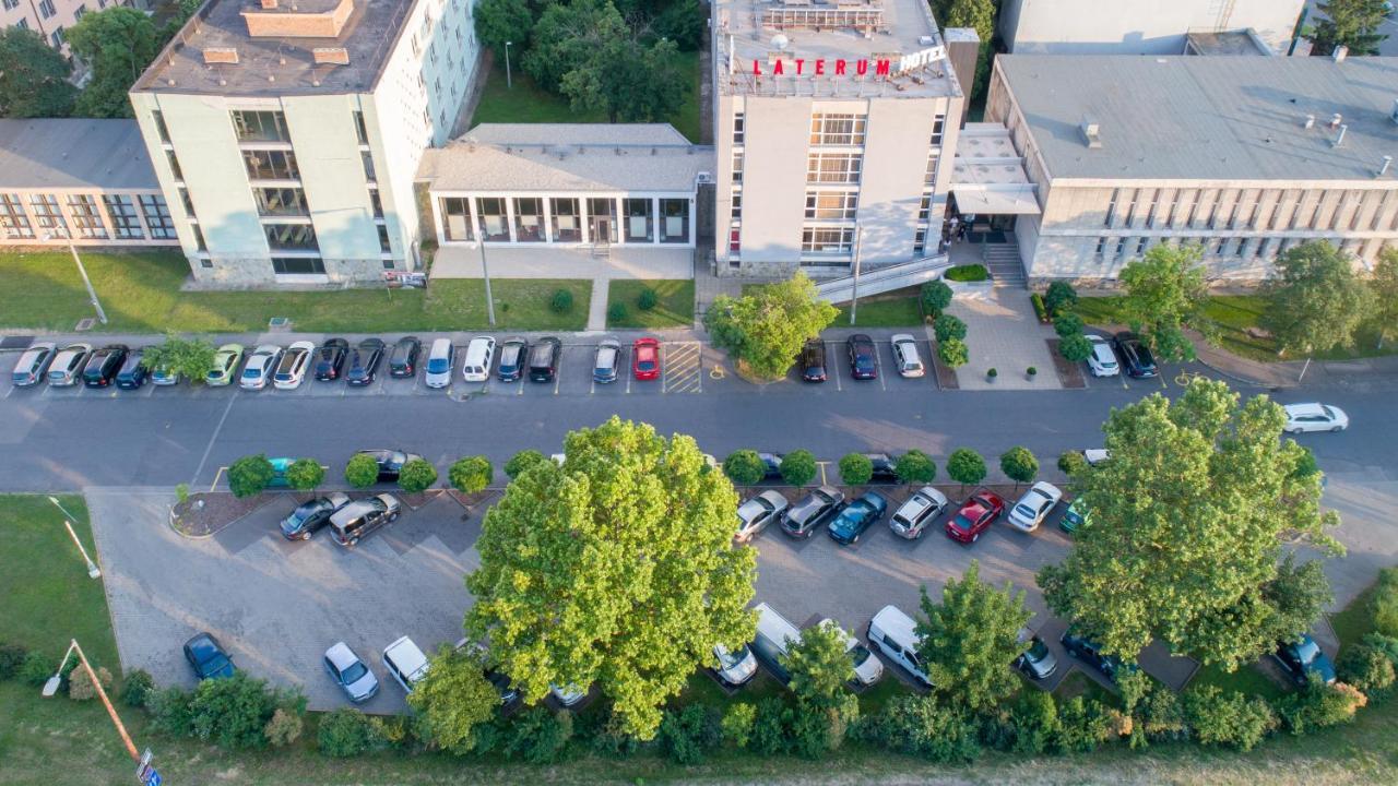 Hotel Laterum بيتْش المظهر الخارجي الصورة